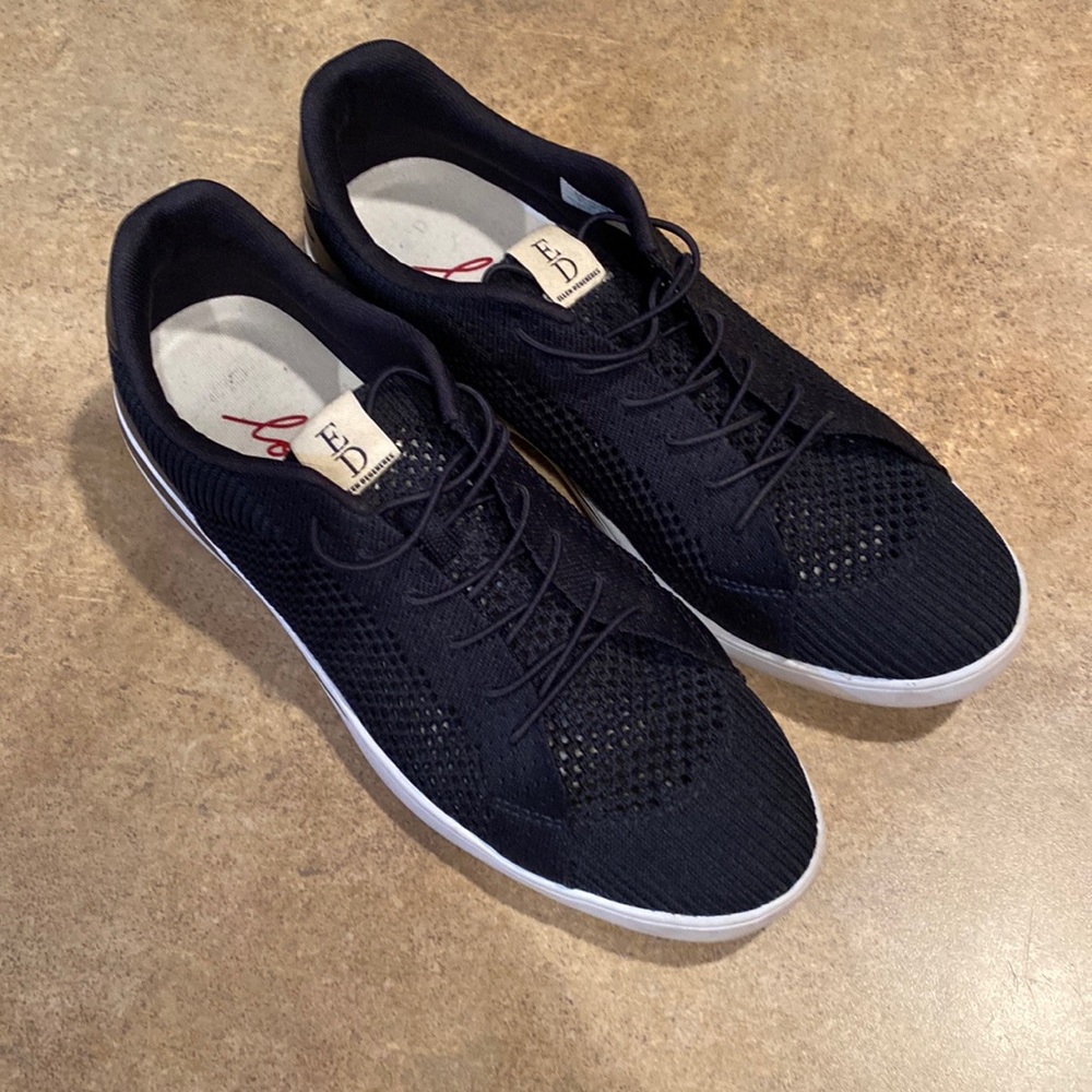 Womens Ellen Degeneres shoes size 9.5